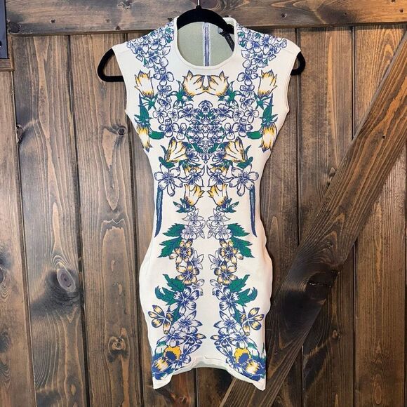 BCBG MAXAZRIA Ellena Luxe Floral Jacquard Tiger Lily Dress - Picture 1 of 6
